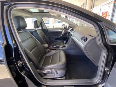 2016 Volkswagen Golf TSI SE 4-Door