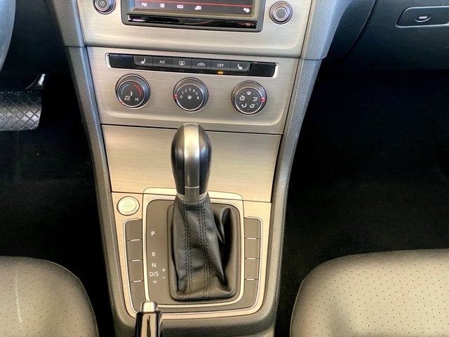 2016 Volkswagen Golf TSI SE 4-Door