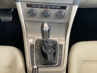 2016 Volkswagen Golf TSI SE 4-Door