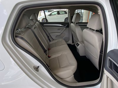 2016 Volkswagen Golf TSI SE 4-Door