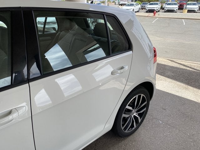 2016 Volkswagen Golf TSI SE 4-Door