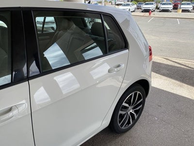 2016 Volkswagen Golf TSI SE 4-Door
