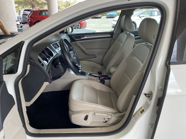 2016 Volkswagen Golf TSI SE 4-Door