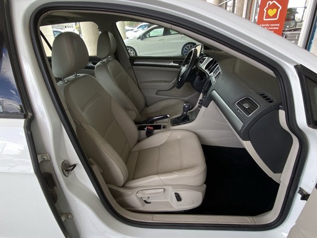 2016 Volkswagen Golf TSI SE 4-Door