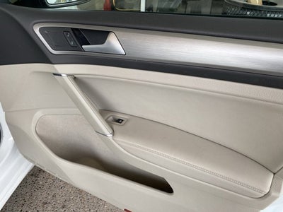 2016 Volkswagen Golf TSI SE 4-Door