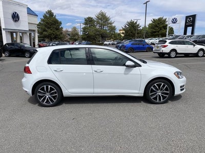 2016 Volkswagen Golf TSI SE 4-Door