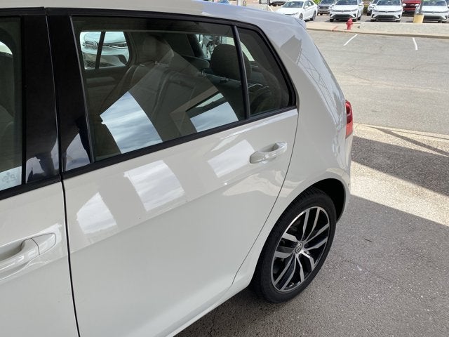 2016 Volkswagen Golf TSI SE 4-Door