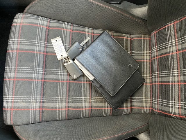 2017 Volkswagen GOLF GTI Base