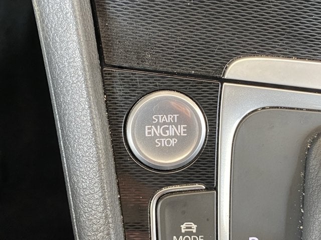 2017 Volkswagen GOLF GTI Base