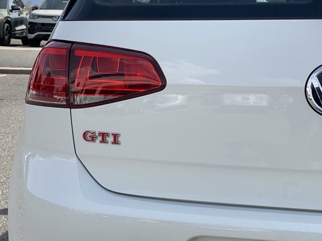 2017 Volkswagen GOLF GTI Base