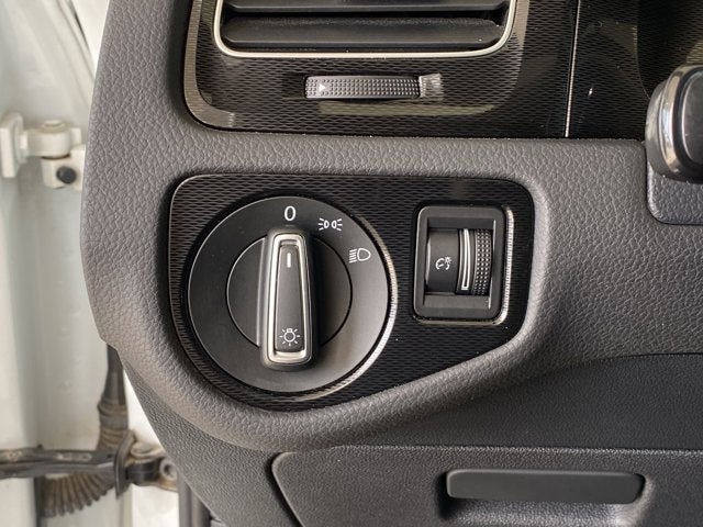 2017 Volkswagen GOLF GTI Base