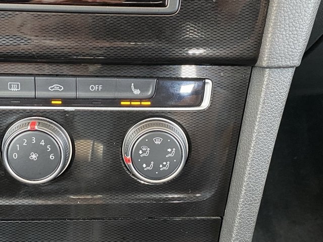 2017 Volkswagen GOLF GTI Base