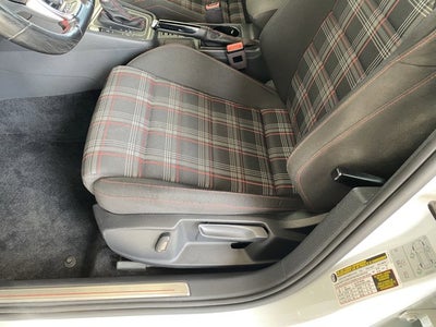 2017 Volkswagen GOLF GTI Base