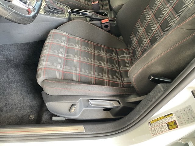 2017 Volkswagen GOLF GTI Base