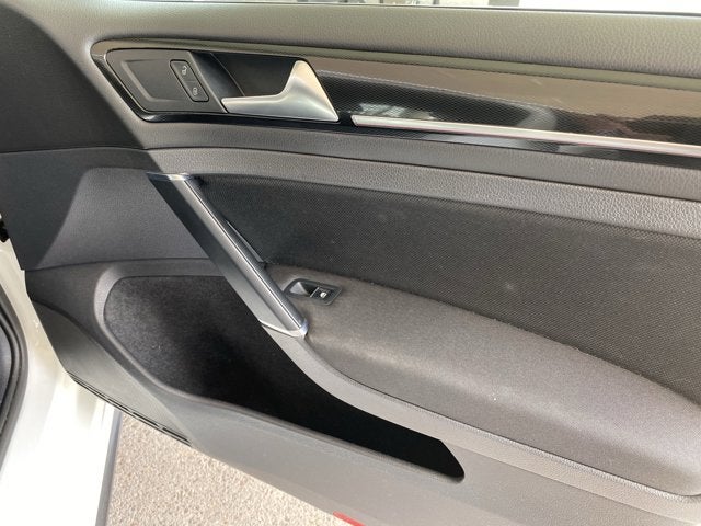 2017 Volkswagen GOLF GTI Base