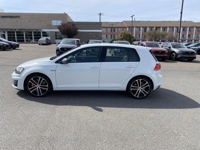 2017 Volkswagen GOLF GTI Base