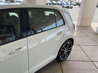 2017 Volkswagen GOLF GTI Base