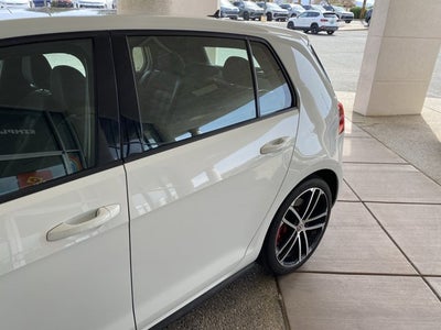 2017 Volkswagen GOLF GTI Base