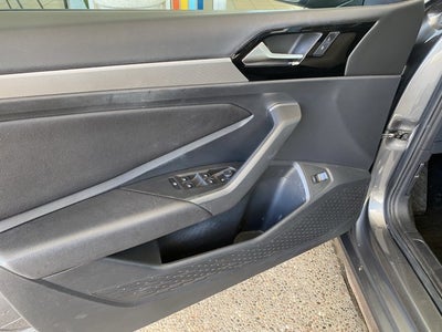 2019 Volkswagen Jetta R-Line