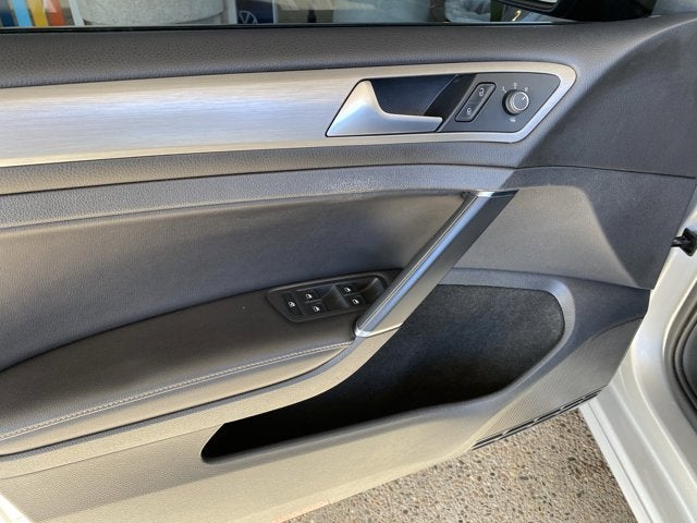 2015 Volkswagen Golf SportWagen S