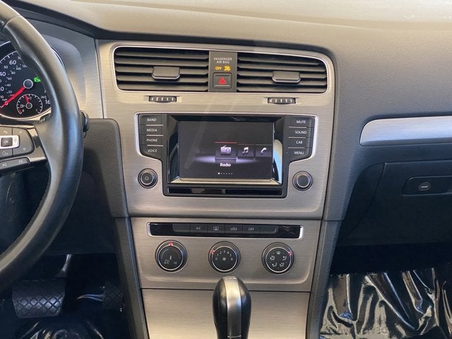 2015 Volkswagen Golf SportWagen S