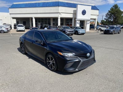2019 Toyota Camry SE
