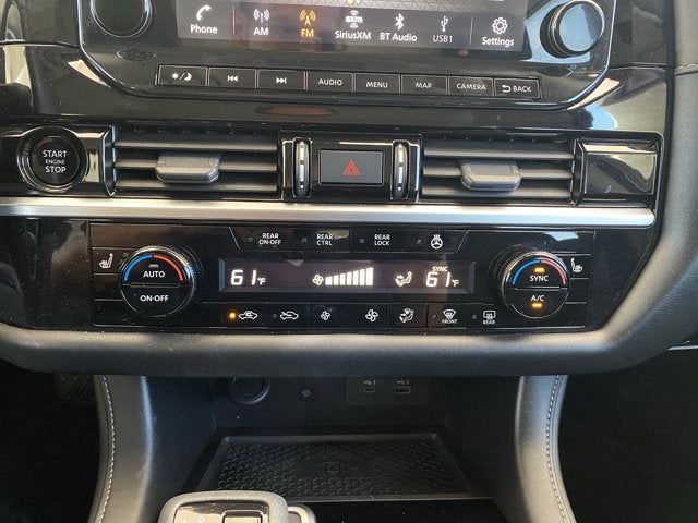 2025 Nissan Pathfinder SL