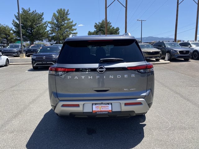 2025 Nissan Pathfinder SL