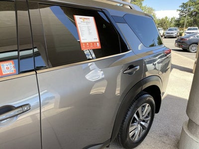 2025 Nissan Pathfinder SL