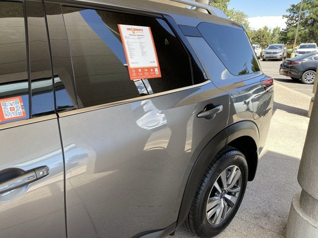2025 Nissan Pathfinder SL