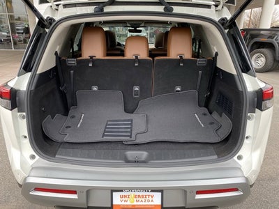 2024 Nissan Pathfinder Platinum