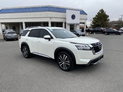 2024 Nissan Pathfinder Platinum