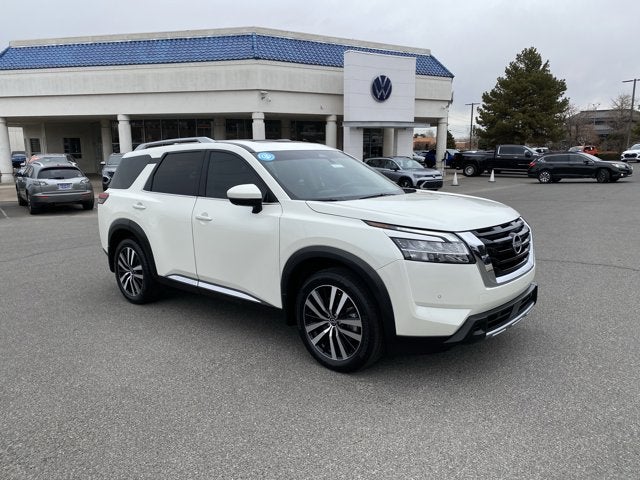 2024 Nissan Pathfinder Platinum