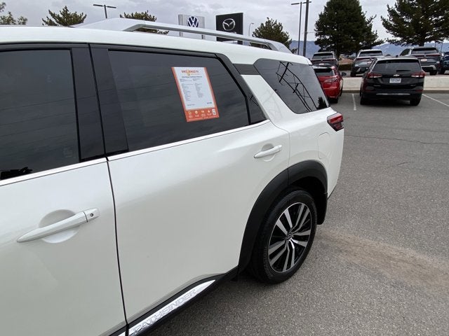 2024 Nissan Pathfinder Platinum