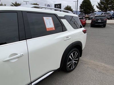 2024 Nissan Pathfinder Platinum