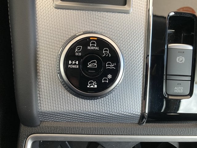 2024 Mitsubishi Outlander Plug-In Hybrid SEL