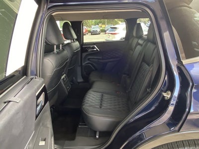 2024 Mitsubishi Outlander Plug-In Hybrid SEL