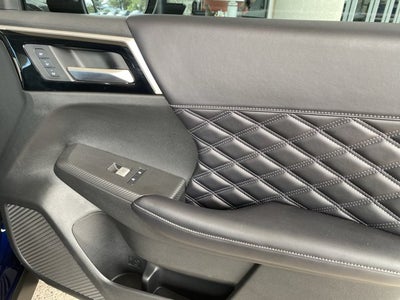 2024 Mitsubishi Outlander Plug-In Hybrid SEL