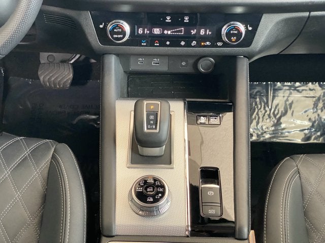 2024 Mitsubishi Outlander Plug-In Hybrid SEL