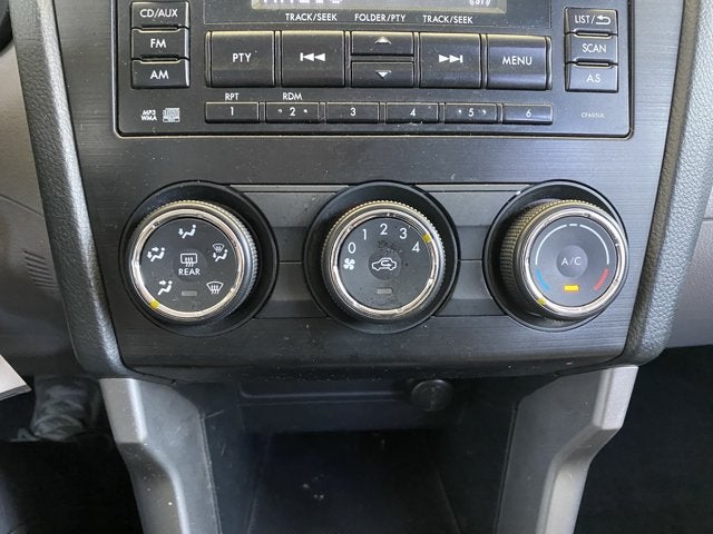 2015 Subaru Forester 2.5i