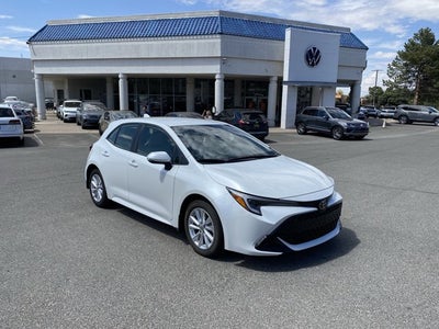 2025 Toyota Corolla Hatchback SE