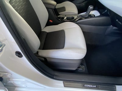 2025 Toyota Corolla Hatchback SE