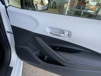 2025 Toyota Corolla Hatchback SE