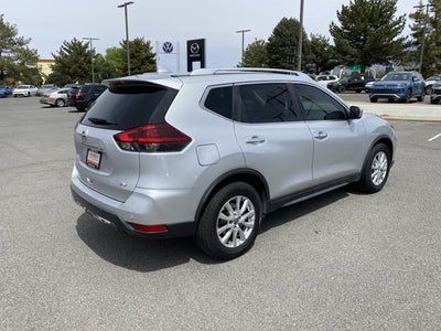 2020 Nissan Rogue SV