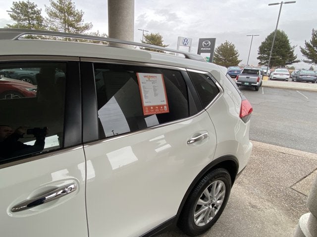 2017 Nissan Rogue SV