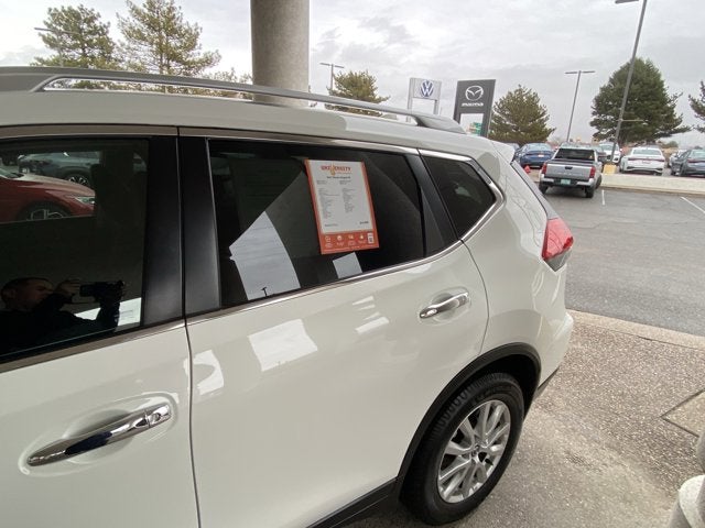 2017 Nissan Rogue SV