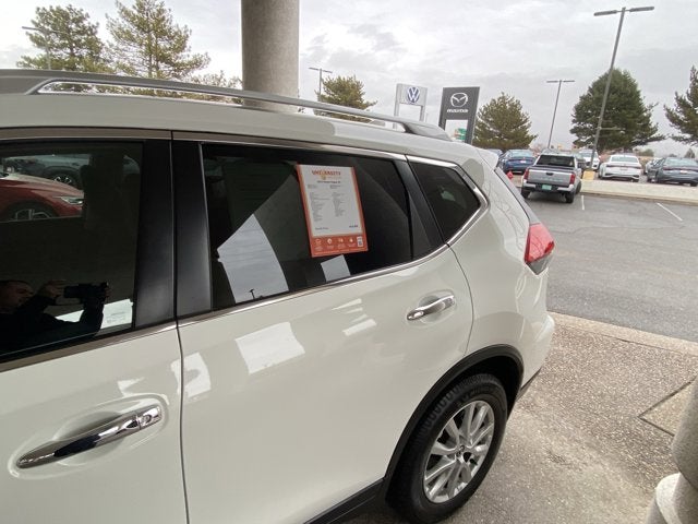 2017 Nissan Rogue SV