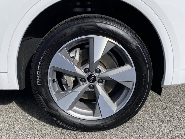 2023 Audi Q5 40 Premium Plus