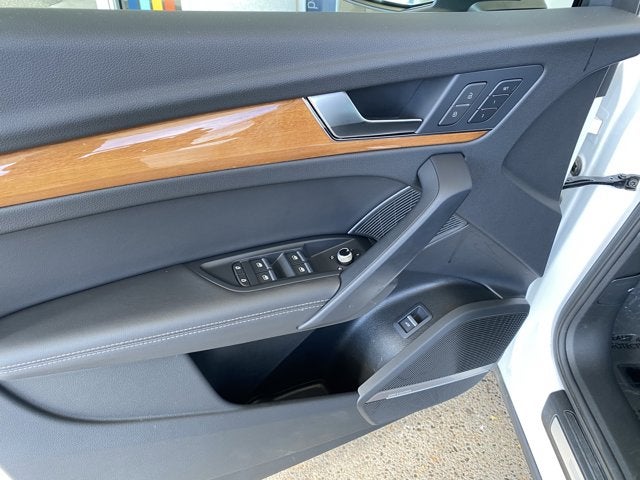 2023 Audi Q5 40 Premium Plus