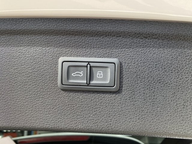 2023 Audi Q5 40 Premium Plus